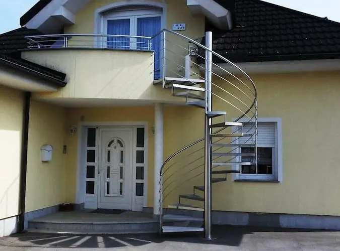 Natasha\'S Garden House